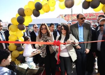 وزيرتا التخطيط والتنمية المحلية ومحافظ سوهاج يتفقدون مشروعات تطوير كورنيش النيل الغربي ويفتتحون حديقة مدينة ناصر العامة