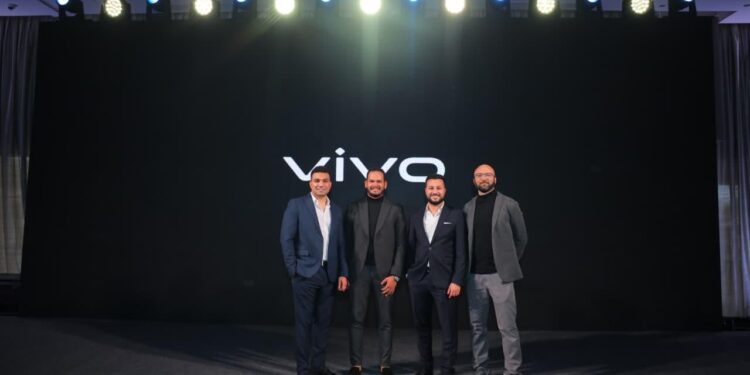 فيفو تُطلق X300 Pro مدعومًأ بكاميرا تليفوتو ZEISS APO بدقة 200 ميجابكسل