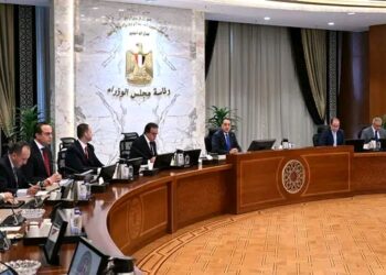 رئيس الوزراء يتابع الموقف التنفيذي لتطبيق المرحلة الثانية من منظومة التأمين الصحي الشامل