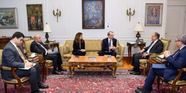 وزير الخارجية يستقبل مدير عام السياسات باللجنة اليهودية الأمريكية