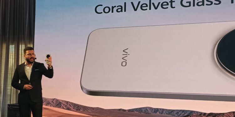 بمواصفات ثورية وعدسات “زايس” الأسطورية.. فيفو تكشف عن تفاصيل أيقونتها الجديدة X300 Pro في مصر