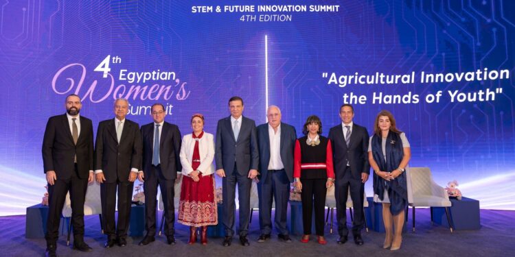 المصرية للاتصالات ترعى مبادرة قمة المرأة المصرية لدعم المرأة والشباب في التكنولوجيا والعلوم والابتكار