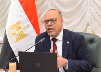 وزير العمل يصدر قرارًا وزاريًا رقم (346) لسنة 2025 بشأن تحديد الإجازات الدينية للإخوة المسيحيين