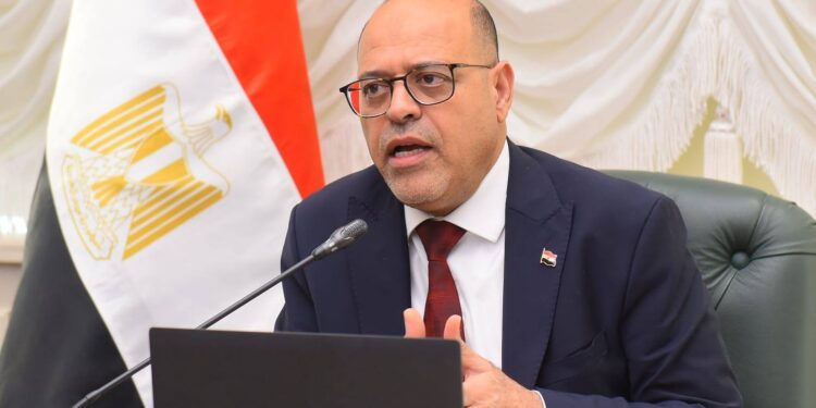 وزير العمل يصدر قرارًا وزاريًا رقم (346) لسنة 2025 بشأن تحديد الإجازات الدينية للإخوة المسيحيين