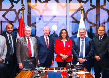 أسمنت سيناء تطلق خططاً استثمارية لخفض الكربون بالتعاون مع وزارة التنيمة المحلية