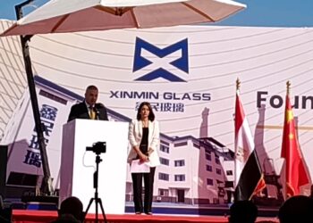 السويدي تدشن مصنع شينمين للزجاج في مصر باستثمارات 70 مليون دولار وفرص عمل جديدة