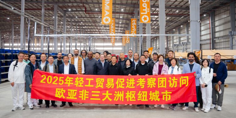 جوميا مصر تستضيف وفدًا من الغرفة الصينية للتجارة الدولية لمنتجات الصناعات الخفيفة والحرف اليدوية