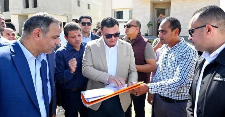 وزير الإسكان يتفقد مشروعي M8 by the lake وبوغاز لتوصيل المياه لبحيرة نيو مارينا