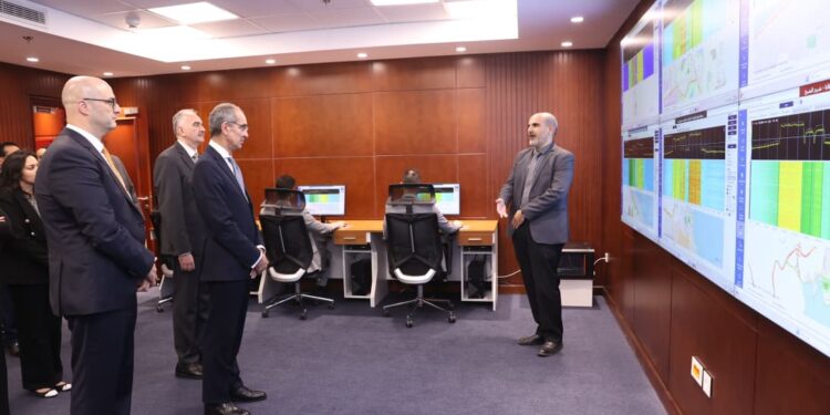 وزير الاتصالات يفتتح مقر مركز مراقبة الطيف الترددي التابع للجهاز القومي بالجيزة