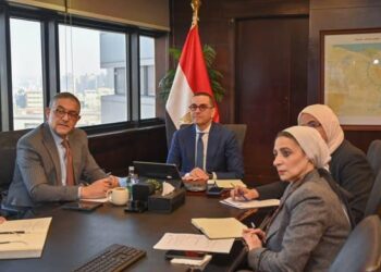 وزير الاستثمار يبحث مع وزير التجارة والصناعة الكوري تعزيز العلاقات الاستثمارية والتجارية بين مصر وكوريا الجنوبية