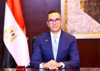 وزير الاستثمار والتجارة يواصل جولاته الميدانية بالمحافظات لدعم وتشجيع  الاستثمار المحلي