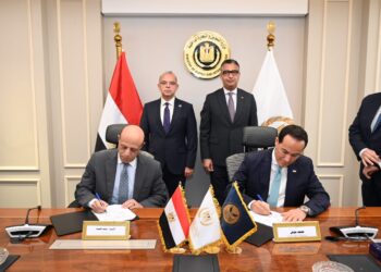 رئيس الرقابة المالية ووزير التموين يشهدان توقيع بروتوكول تعاون لإنشاء مكتب سجل تجاري مميز لخدمات الشركات