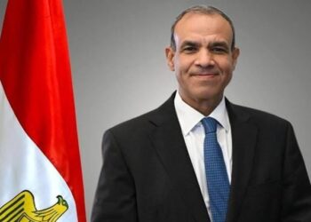 وزير الخارجية يتوجه إلى تونس لعقد لقاءات ثنائية والمشاركة في الاجتماع الثلاثي حول ليبيا