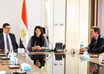 وزيرة التخطيط توقّع مذكرة تفاهم مع شركة “شنايدر إلكتريك” لدفع العمل المناخي وتعزيز الأمن الغذائي