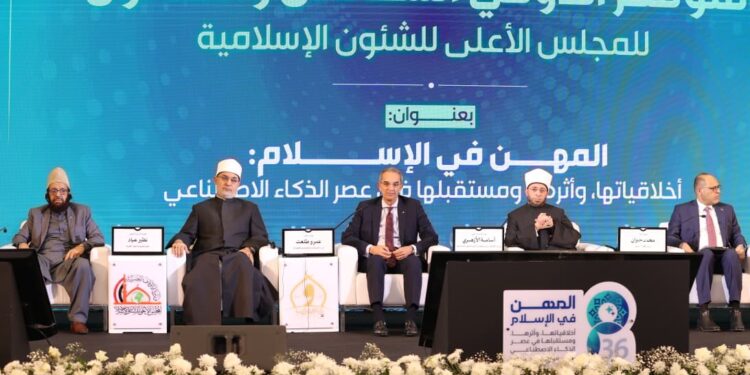 وزير الاتصالات: التوجيه البشري الركيزة الأهم في منظومة الذكاء الاصطناعي