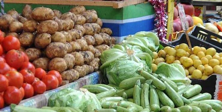 أسعار الخضار والفاكهة في الأسواق اليوم السبت