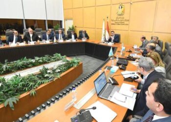 وزير الإسكان يتابع الموقف التنفيذي لمشروعات المبادرة الرئاسية “حياة كريمة”