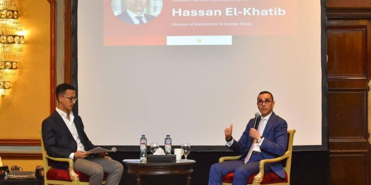 وزير الاستثمار يشارك بجلسة حوارية مع خريجي جامعة هارفارد حول دور القطاع الخاص في الاقتصاد