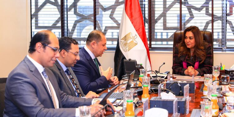 البيئة والتنمية المحلية: حماية الطيور مع تنفيذ مشروعات طاقة الرياح بخليج السويس