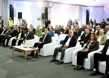 رئيس الوزراء يشهد توقيع اتفاقيات التمويل المبدئية لمشروع «ڤالي للطاقة المستدامة»