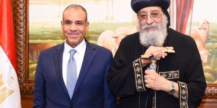 وزير الخارجية يجري اتصالاً بقداسة البابا تواضروس الثاني للاطمئنان على صحته
