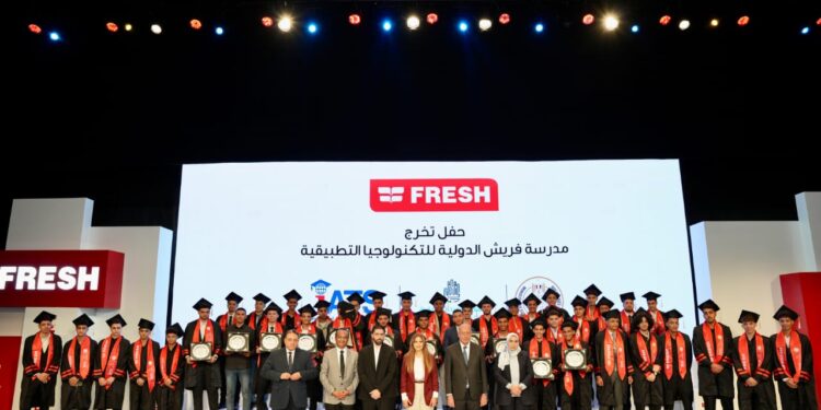 خريج الدفعة الأولى من خريجي مدرسة فريش الدولية للتكنولوجيا التطبيقية