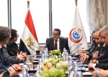 وزير الصحة يستقبل ممثل شركة “مالتي كير فارما” لتعزيز التعاون في مجال الأمراض النادرة