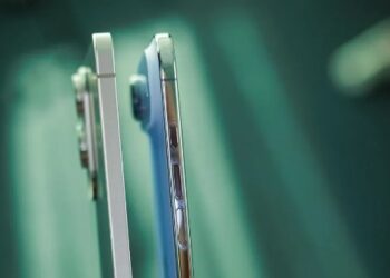 شاومي تستعد لهاتف فائق النحافة لمنافسة iPhone Air وGalaxy Edge