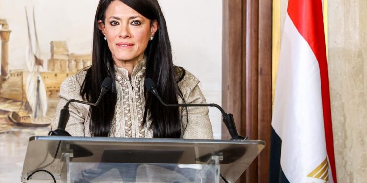 وزيرة التخطيط تُعلن صرف مليار يورو من الاتحاد الأوروبي