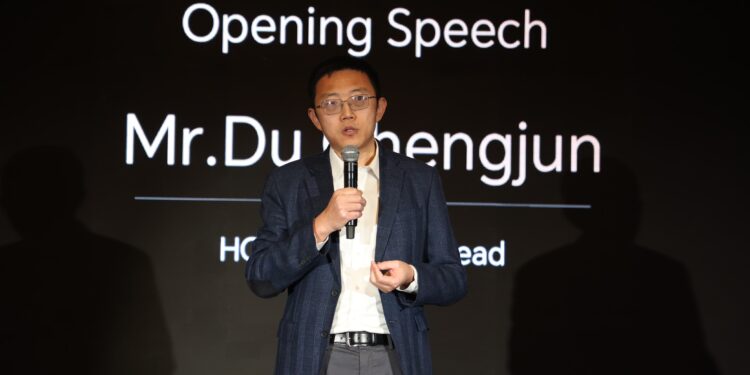 HONOR تطلق Magic8 Pro في السوق المصرية