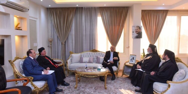 وزير العمل يستقبل وفد الكنيسة الكاثوليكية تزامنًا مع أعياد الميلاد المجيد