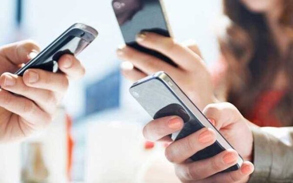 انتهاء الإعفاء الجمركي لهواتف الركاب القادمين من الخارج بدءًا من 21 يناير