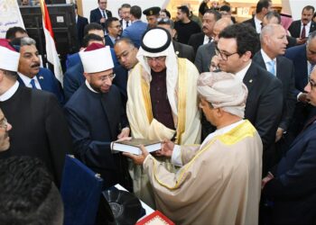 وزير الأوقاف يستقبل رئيس الوزراء في تفقد جناح المجلس الأعلى للشئون الإسلامية بمعرض الكتاب