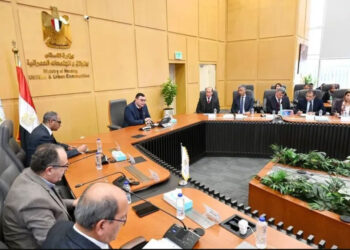 وزير الإسكان يتابع الموقف التنفيذي لمشروعات المرحلة الأولى بالمبادرة الرئاسية “حياة كريمة”