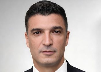 الصناعة تنفي التصريحات المنسوبة لوزير الصناعة بشأن المصانع المتعثرة والمصانع الجاري إنشاؤها والمغلقة