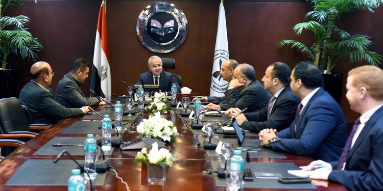 هيئة الاستثمار تتابع إجراءات تأسيس مشروع لإنتاج الفوسفات عالي التركيز باستثمارات 40 مليون دولار