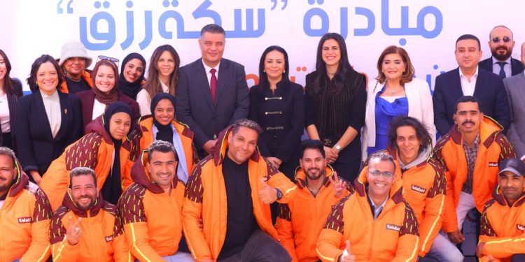 بموتسيكلات وحسابات بنكية.. «سكة رزق» تفتح أبواب العمل لـ55 شاباً من دور الرعاية