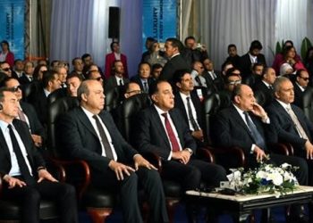 رئيس الوزراء يشهد فعاليات الاحتفال بانضمام أول طائرة من طراز Airbus A350-900 إلى أسطول الناقل الوطني