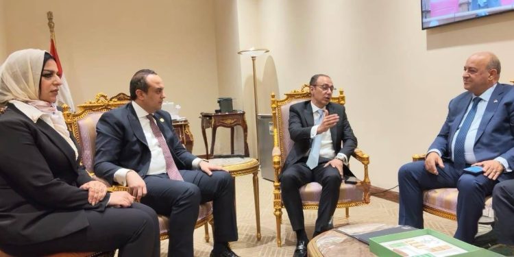 رئيس الرعاية الصحية يلتقي هيئة مكتب لجنة الصحة بمجلس النواب ويستعرض مستهدفات الهيئة