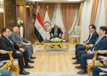 وزير الدولة للإنتاج الحربي يستقبل وفد شركة “Hanwha” الكورية الجنوبية