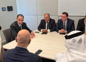 نائب وزير الصحة يعقد لقاءات موسعة مع مركز ليزر الطبي وشركة فيليبس