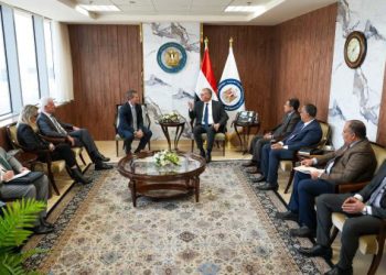 وزير البترول يبحث مع رئيس كابريكورن البريطانية زيادة استثماراتها في مصر