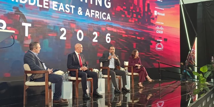 عمرو فتحي: “إي آند مصر” تتحول من مرحلة التجارب إلى الإنتاج الفعلي للذكاء الاصطناعي