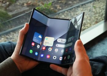 سامسونج تتيح تجربة Galaxy Z TriFold في متاجر بأمريكا قبل الإطلاق