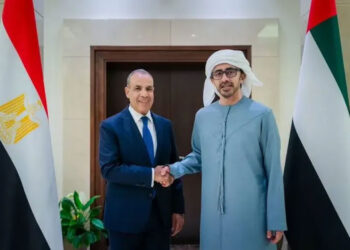 وزير الخارجية يلتقي نائب رئيس مجلس الوزراء ووزير خارجية دولة الإمارات