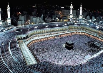 وزارة السياحة تتابع على انتظام رحلات العمرة وسير البرامج المعتمدة خلال شهر رمضان المبارك