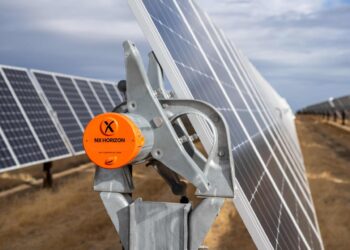 نكستباور العربية تورد أنظمة تتبع شمسية بقدرة 2.25 جيجاواط لمشروع بيشة