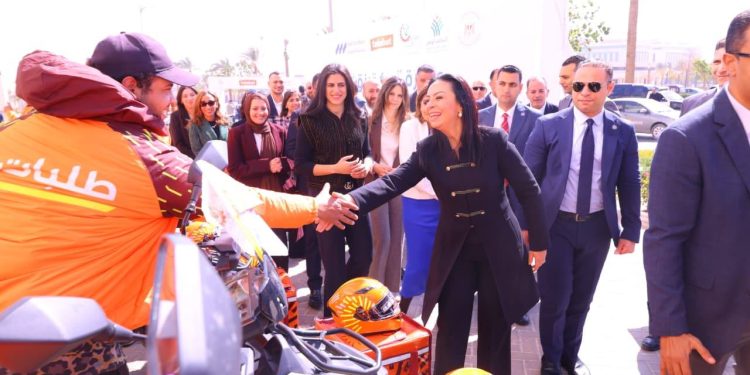 وزيرة التضامن الاجتماعي تشهد تدشين مبادرة «سكة رزق» لدعم وتمكين خريجي دور الرعاية