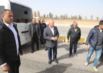 وزير الصناعة والنقل يتفقد مواقع العمل بمشروع تطوير ورفع كفاءة الطريق الدائري الإقليمي