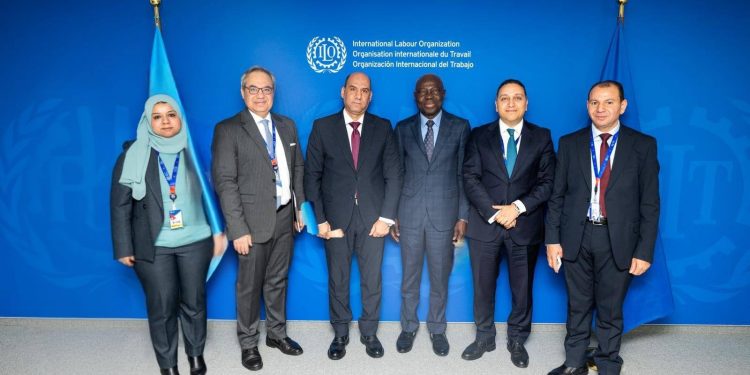 وزير العمل يلتقي المدير العام لمنظمة العمل الدولية في جنيف